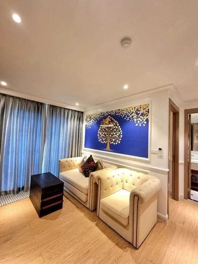 Selling beautiful, fully furnished apartments at Seven Seas Cote d'Azur. Ready to move in! Book now!