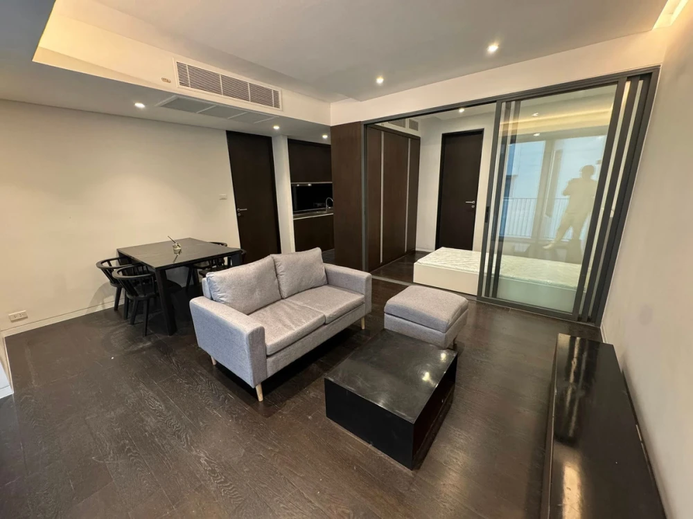 Selling a fully furnished Siamese Gioia Sukhumvit 31 condo. Buy now! (Urgent sale!)