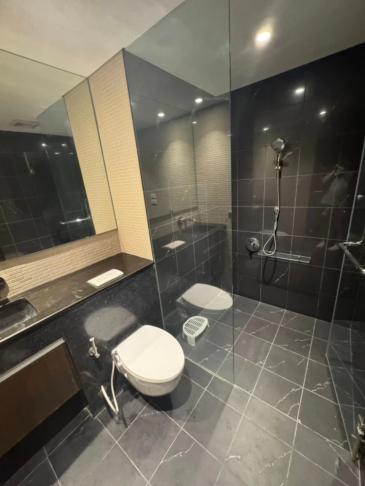 Selling a fully furnished Siamese Gioia Sukhumvit 31 condo. Buy now! (Urgent sale!)