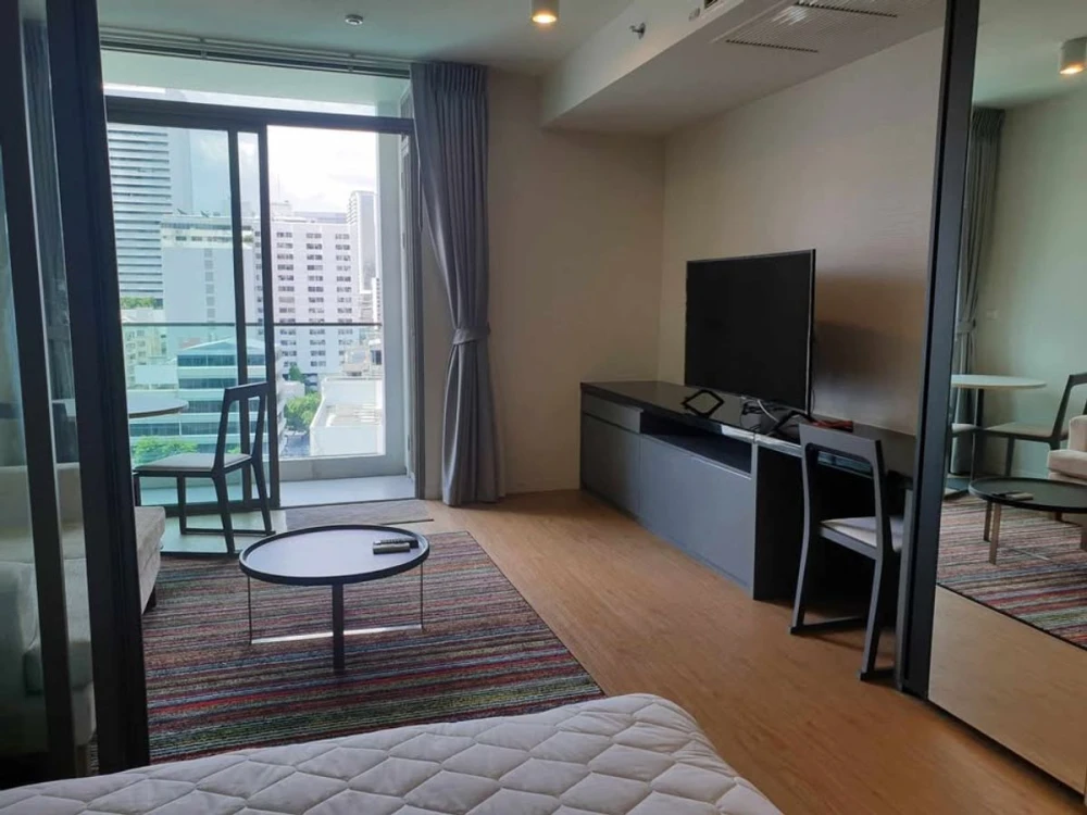 Selling Siamese Surawong, 1 bedroom, 1 bathroom, 11th floor. Fully furnished. Don't miss out!