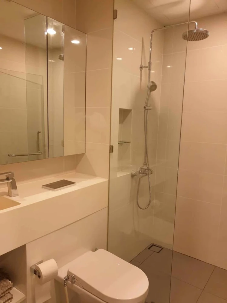 Selling Siamese Surawong, 1 bedroom, 1 bathroom, 11th floor. Fully furnished. Don't miss out!