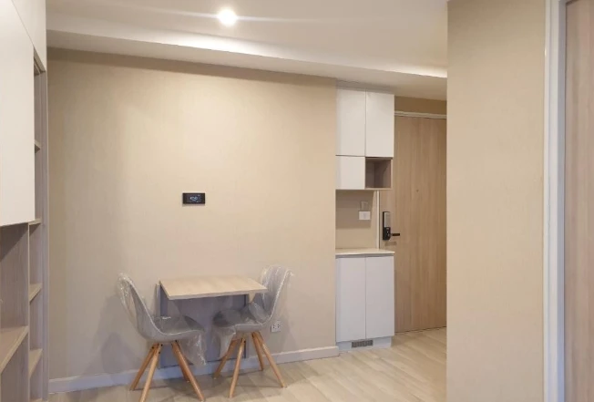 For sale: Sign Sukhumvit 50, 5th floor, comes with complete furniture and appliances. Interested? Reserve now!