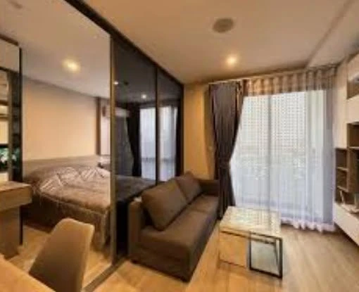 For Sale: Unit at Sign Sukhumvit 50 (4th floor). Great location with convenient transportation—don't miss out!