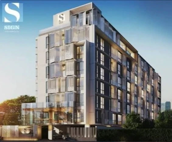 For Sale: Unit at Sign Sukhumvit 50 (4th floor). Great location with convenient transportation—don't miss out!