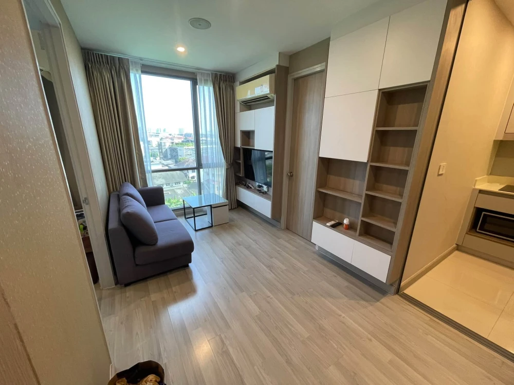 For Sale: Sign Sukhumvit 50 – 1-bedroom + 1-multipurpose room unit. Located on the 8th floor (top floor) and comes with a generous package of inclusio