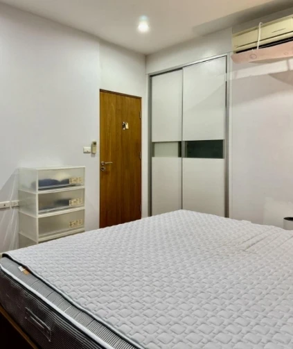 For Sale: Siri Residence Sukhumvit 24, 8th floor. Fully furnished. Book now if interested.