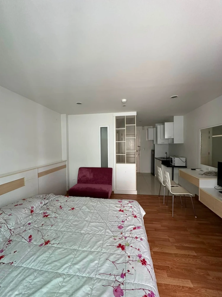 Sirin Residence Pattanakarn for sale. Clean, quiet, peaceful, and problem-free rooms. Book now!