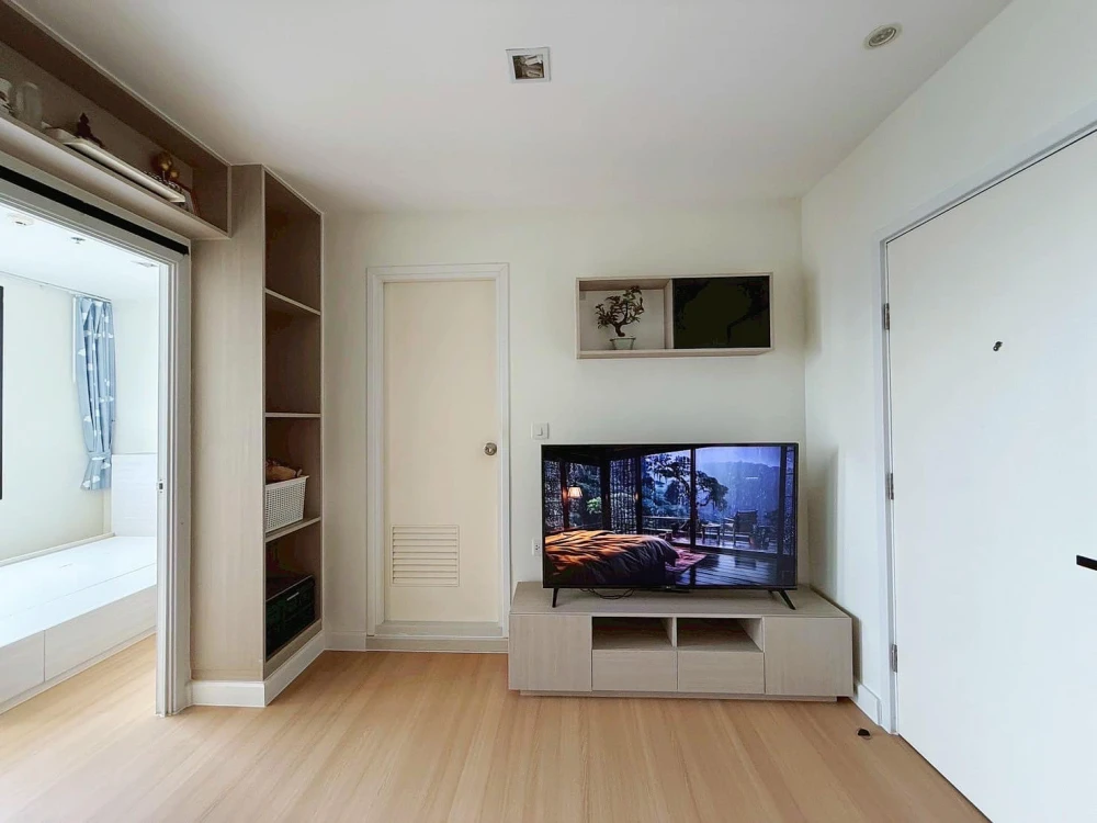 For sale: Skyline Rattanathibet, 17th floor, pool view, fully furnished, nice to live in, reserve now, don't miss out, hurry!