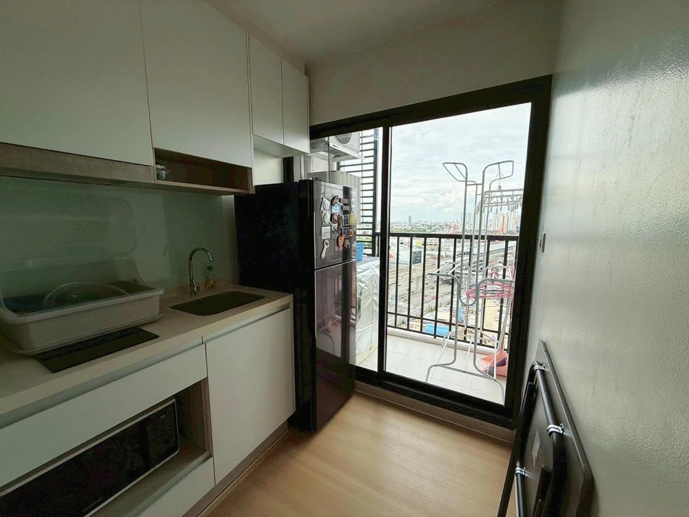 For sale: Skyline Rattanathibet, 17th floor, pool view, fully furnished, nice to live in, reserve now, don't miss out, hurry!
