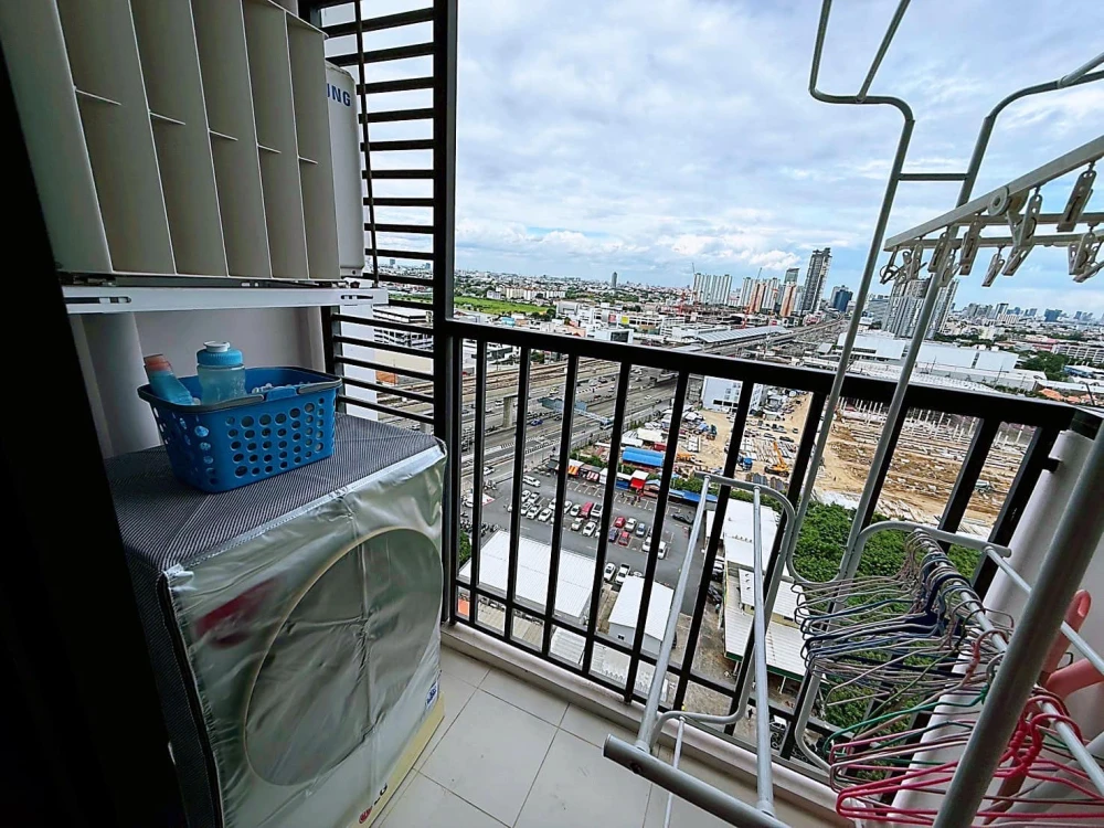 For sale: Skyline Rattanathibet, 17th floor, pool view, fully furnished, nice to live in, reserve now, don't miss out, hurry!
