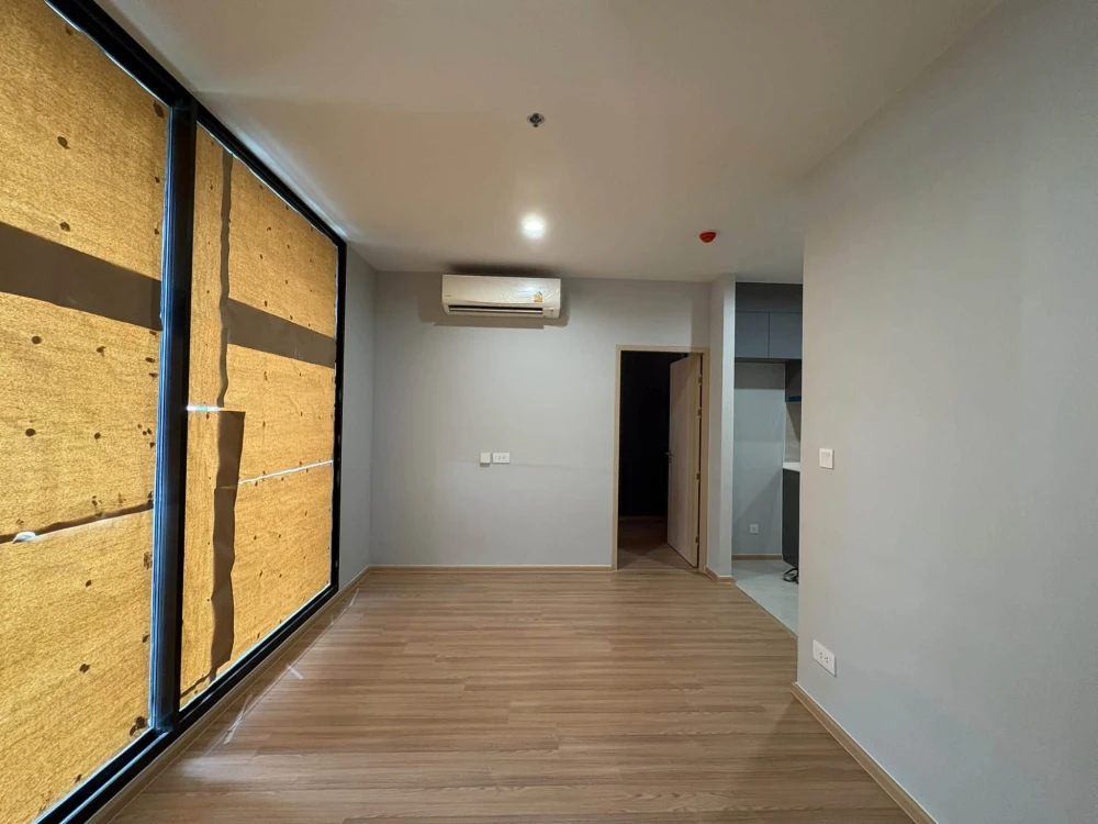 Selling SKYRISE Avenue Sukhumvit 64, 2 bedrooms, spacious living area, complete facilities. Book now!