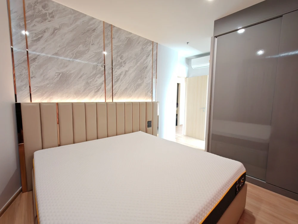 For sale: Skyrise Avenue Sukhumvit 64, 6th floor, corner room with garden view, beautifully decorated, hurry and reserve now!