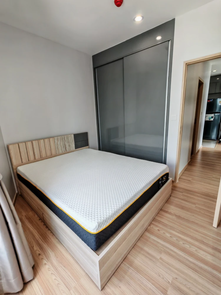 For sale: Skyrise Avenue Sukhumvit 64, 6th floor, corner room with garden view, beautifully decorated, hurry and reserve now!