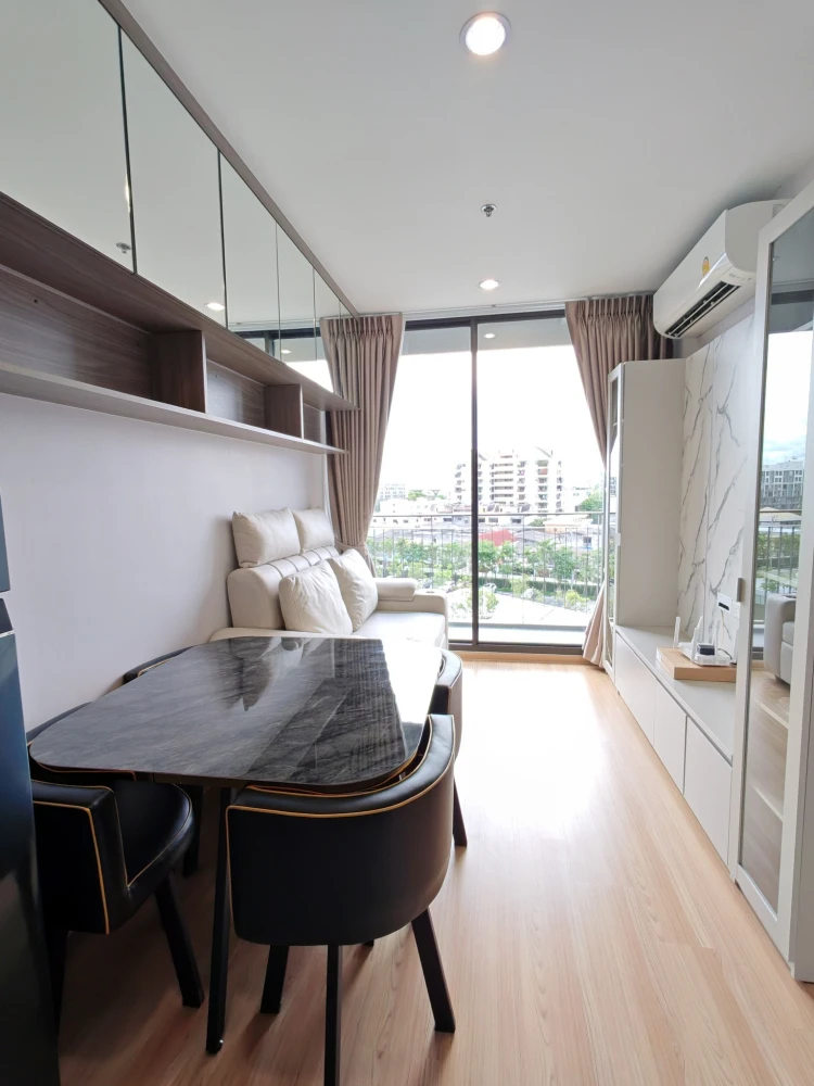 For sale: Skyrise Avenue Sukhumvit 64, 6th floor, corner room with garden view, beautifully decorated, hurry and reserve now!