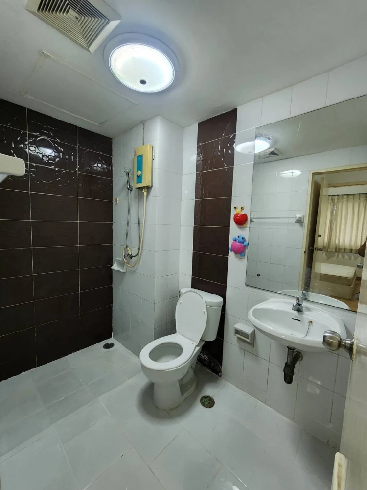 Smart Condo Rama 2 for sale: 1 bedroom, 1 bathroom, fully furnished with complete amenities. Don't miss out!