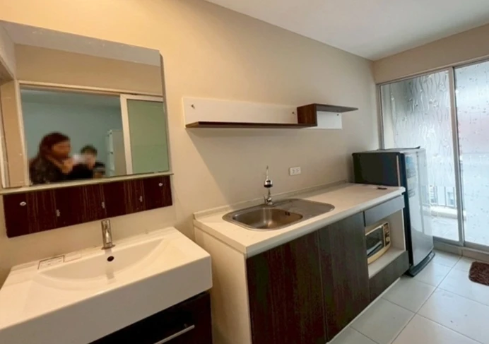 For Sale: Smart Watcharapol, 3rd floor. Pleasant unit, fully furnished. Book now—don't miss out!