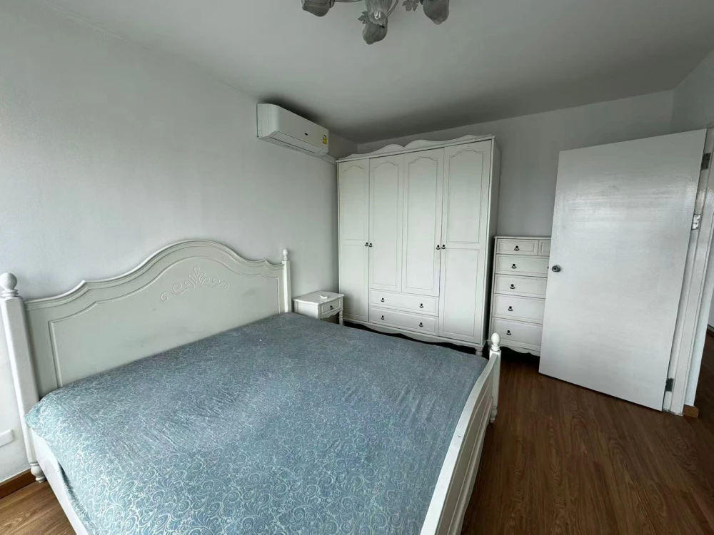 Selling S&S Sukhumvit 101/1, 20th floor. Nice, fully furnished unit. Book now!