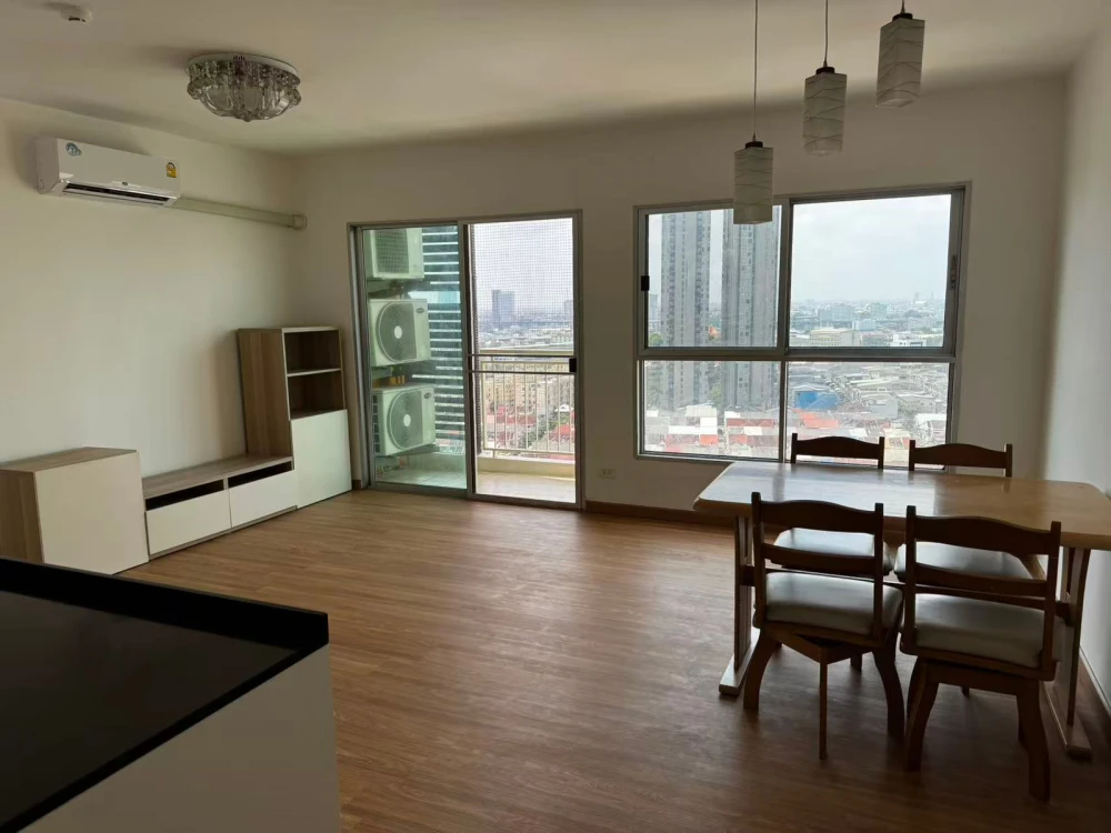 Selling S&S Sukhumvit 101/1, 20th floor. Nice, fully furnished unit. Book now!