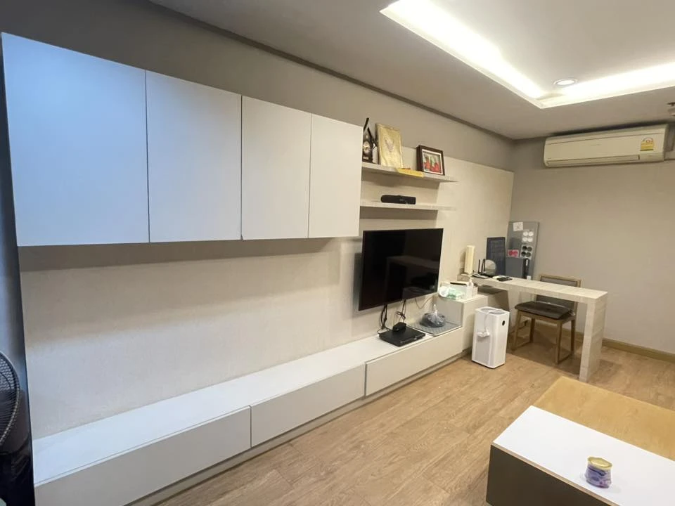 State Tower Condominium for sale, spacious room, lots of usable space, good location, convenient transportation, beautiful river view, reserve now!