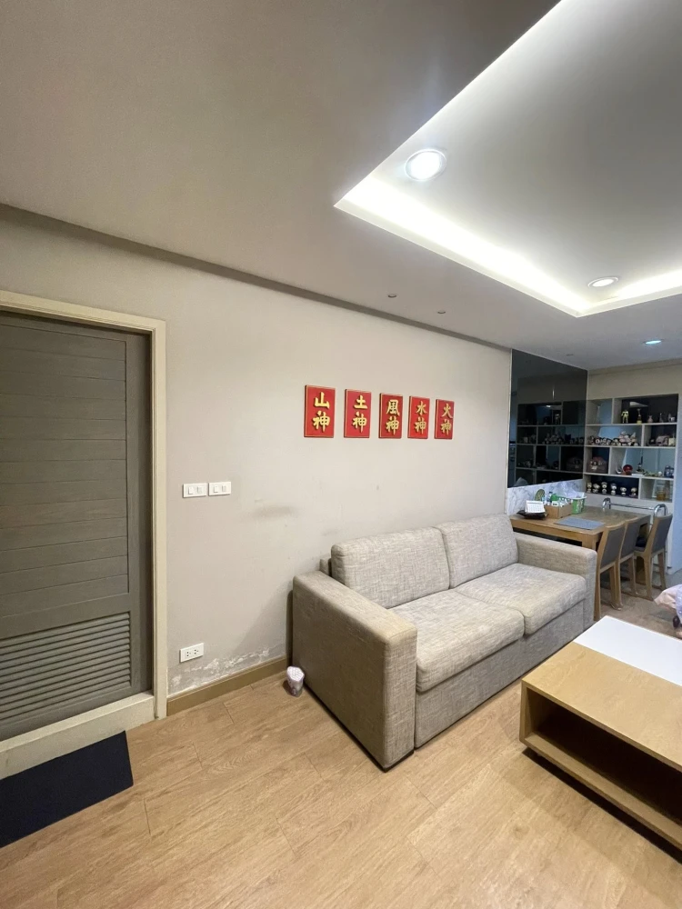 State Tower Condominium for sale, spacious room, lots of usable space, good location, convenient transportation, beautiful river view, reserve now!