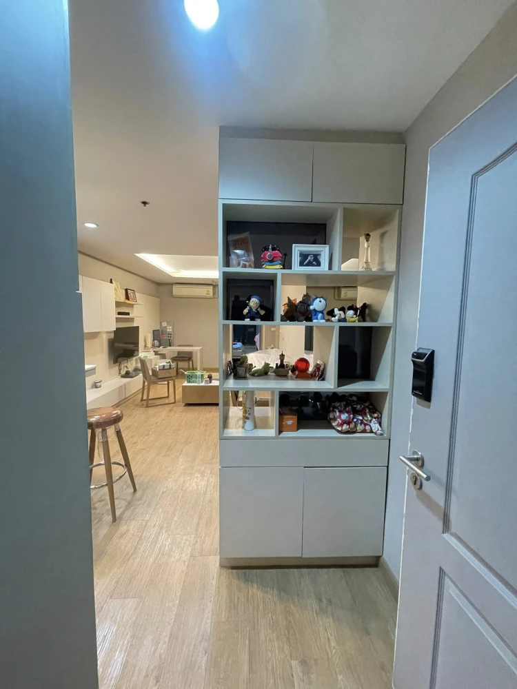 State Tower Condominium for sale, spacious room, lots of usable space, good location, convenient transportation, beautiful river view, reserve now!