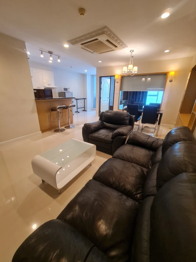 ขาย Sukhumvit Living Town ชั้น 8 วิวสวย มาพร้อมการตกแต่งที่ครบครัน สนใจจองเลย