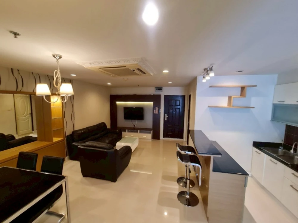 ขาย Sukhumvit Living Town ชั้น 8 วิวสวย มาพร้อมการตกแต่งที่ครบครัน สนใจจองเลย