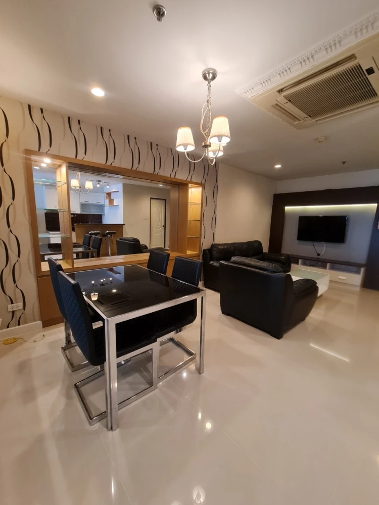 ขาย Sukhumvit Living Town ชั้น 8 วิวสวย มาพร้อมการตกแต่งที่ครบครัน สนใจจองเลย