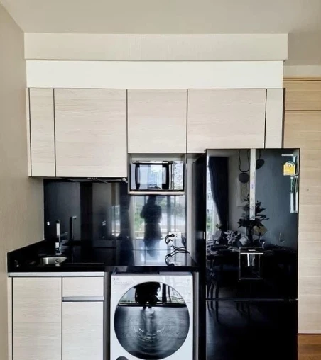 For Sale: Sun City (near MRT Yaek Fai Chai), 4th floor. Beautiful, fully furnished unit. Act fast—reserve now!