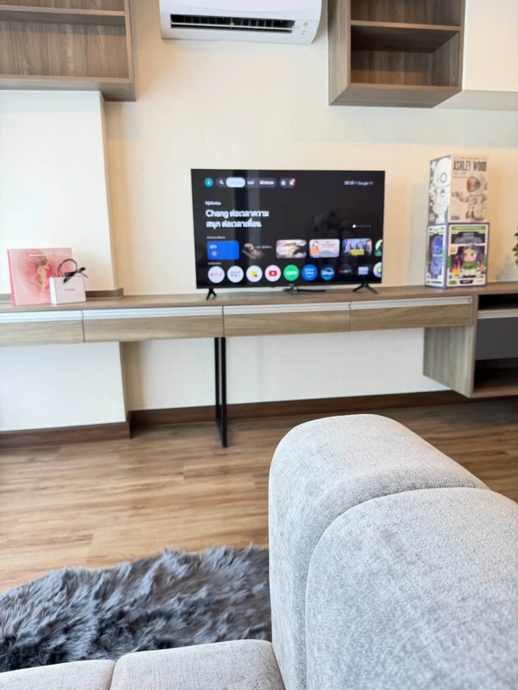 Sun City Condo for sale, near Fai Chai MRT station. The actual unit is even more beautiful than the pictures. Great location. **Corner unit, large siz
