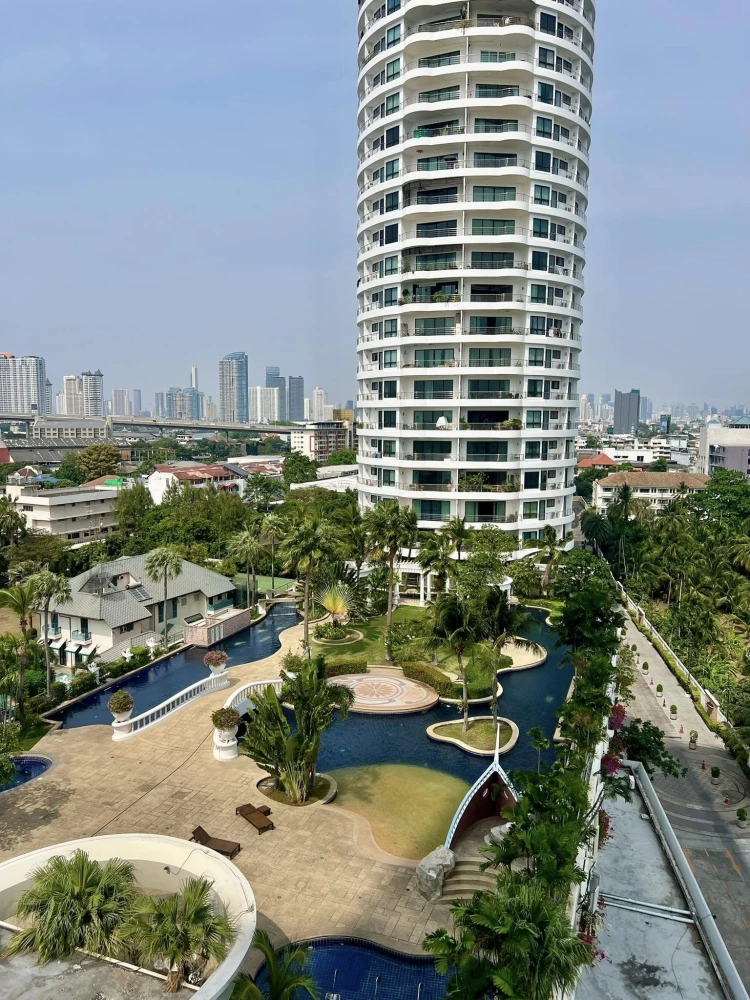 ขาย Supalai Casa Riva ชั้น 9 ห้องกว้าง ระเบียงทั้งสองได้วิวแม่น้ำและสระว่ายน้ำ น่าจองสุดๆ