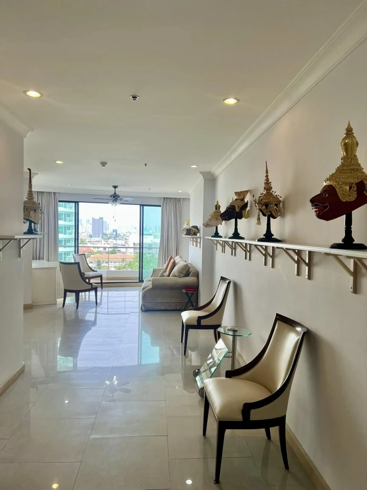 ขาย Supalai Casa Riva ชั้น 9 ห้องกว้าง ระเบียงทั้งสองได้วิวแม่น้ำและสระว่ายน้ำ น่าจองสุดๆ