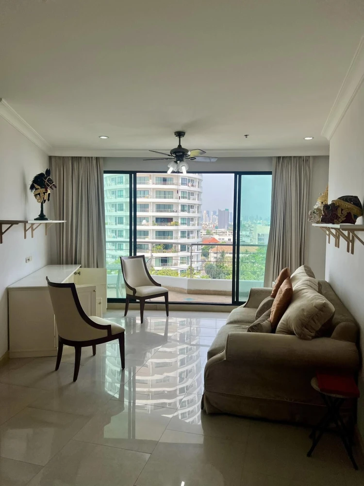 ขาย Supalai Casa Riva ชั้น 9 ห้องกว้าง ระเบียงทั้งสองได้วิวแม่น้ำและสระว่ายน้ำ น่าจองสุดๆ