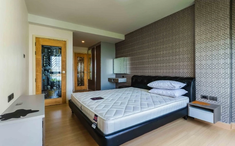 Selling Supalai City Resort Rama 8, 8th floor. Unobstructed, bright and airy view. Book now!