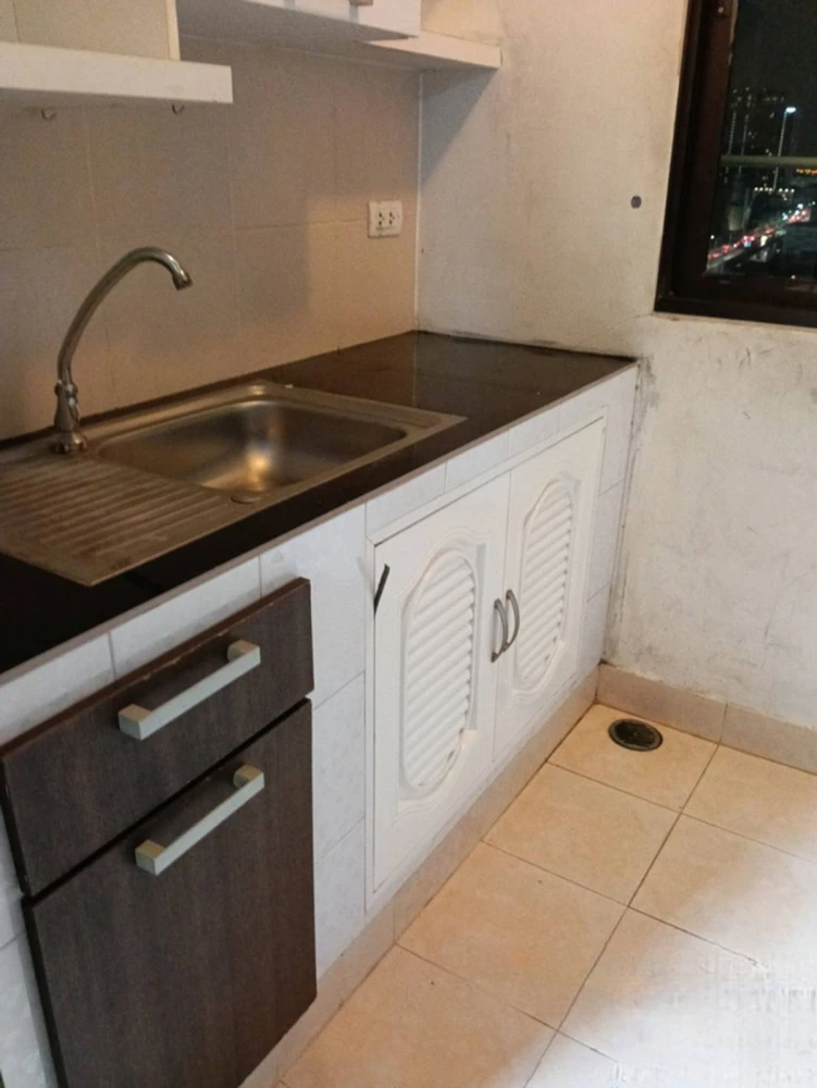 Selling Supalai City Resort Ramkhamhaeng, 17th floor. Spacious and airy unit at a great price. Book now!