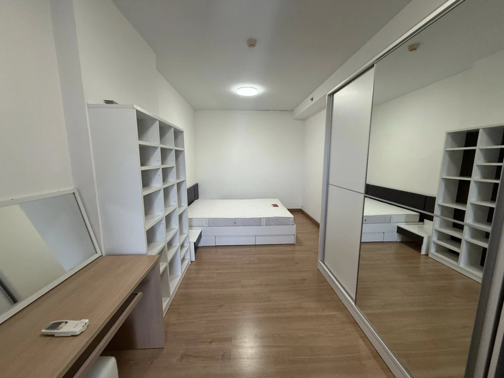 For sale: Supalai City Resort Ramkhamhaeng, 4th floor, fully furnished, nice to live in, reserve now, hurry!