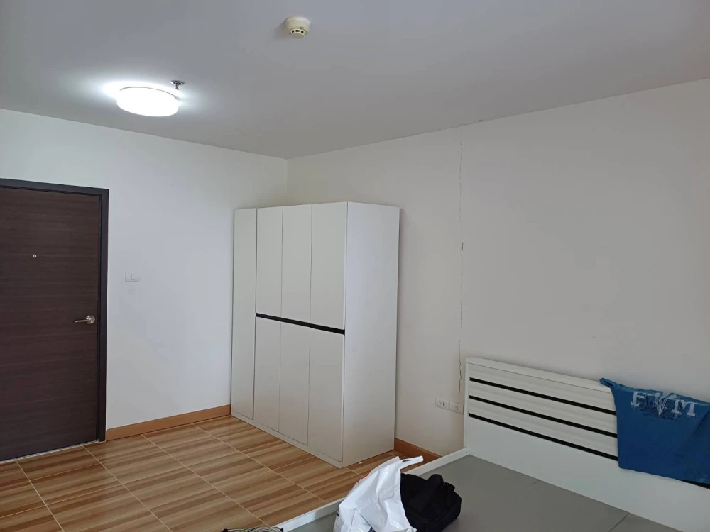 Selling Supalai Loft Chaeng Watthana, 10th floor, fully furnished and equipped. A great deal!