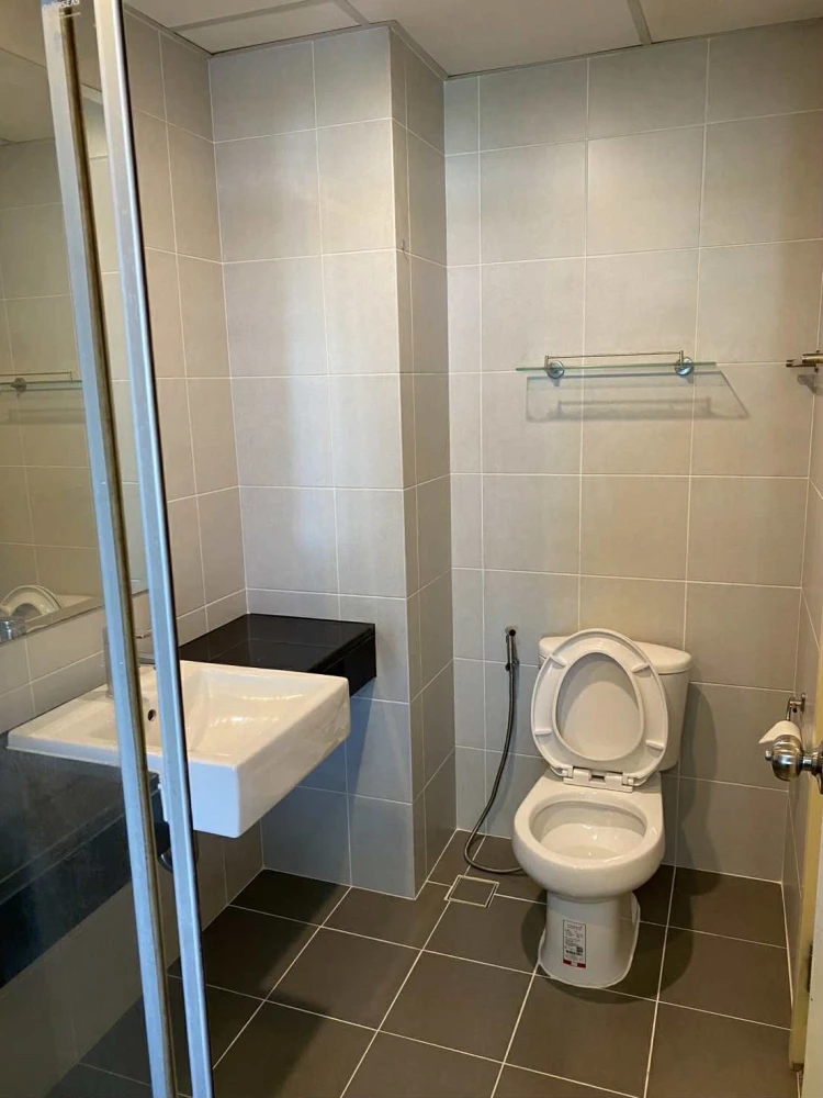 Supalai Mare Pattaya Studio for sale, fully furnished, great location, beautiful city view, reserve now!