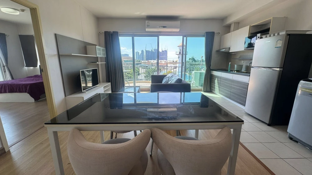 Selling a very large Supalai Mare unit. It has 2 bedrooms and 2 bathrooms with pool views and a super chill atmosphere. Don't miss out!