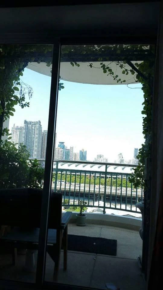 For sale Supalai Park Asoke-Ratchada, spacious room, lots of usable space, stylishly decorated, comes with complete facilities, book now.