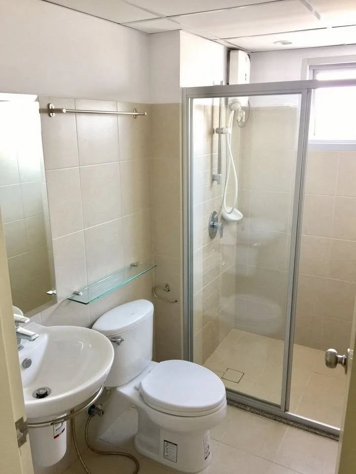 For sale Supalai Park Ekkamai - Thonglor, very high floor studio room, open, no partitions, auspicious room number, prosperous business, hurry and boo