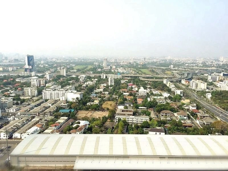 For sale Supalai Park Ekkamai - Thonglor, very high floor studio room, open, no partitions, auspicious room number, prosperous business, hurry and boo