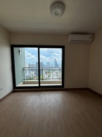 For sale: Supalai Park Ekkamai-Thonglor, 1 bedroom, 1 bathroom, plenty of usable space, good location, beautiful view, not blocked, don't miss it.