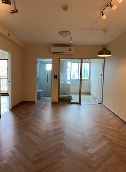 For sale: Supalai Park Ekkamai-Thonglor, 1 bedroom, 1 bathroom, plenty of usable space, good location, beautiful view, not blocked, don't miss it.
