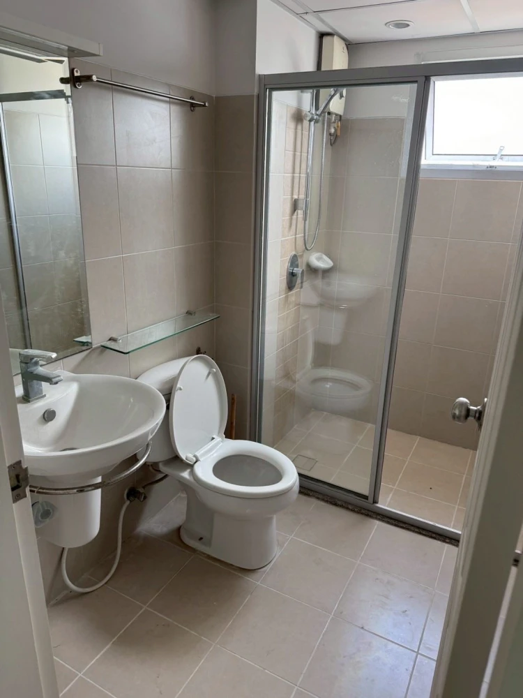 For sale Supalai Park Ekkamai-Thonglor, nice room, good location, comes with large usable area, hurry and reserve now.