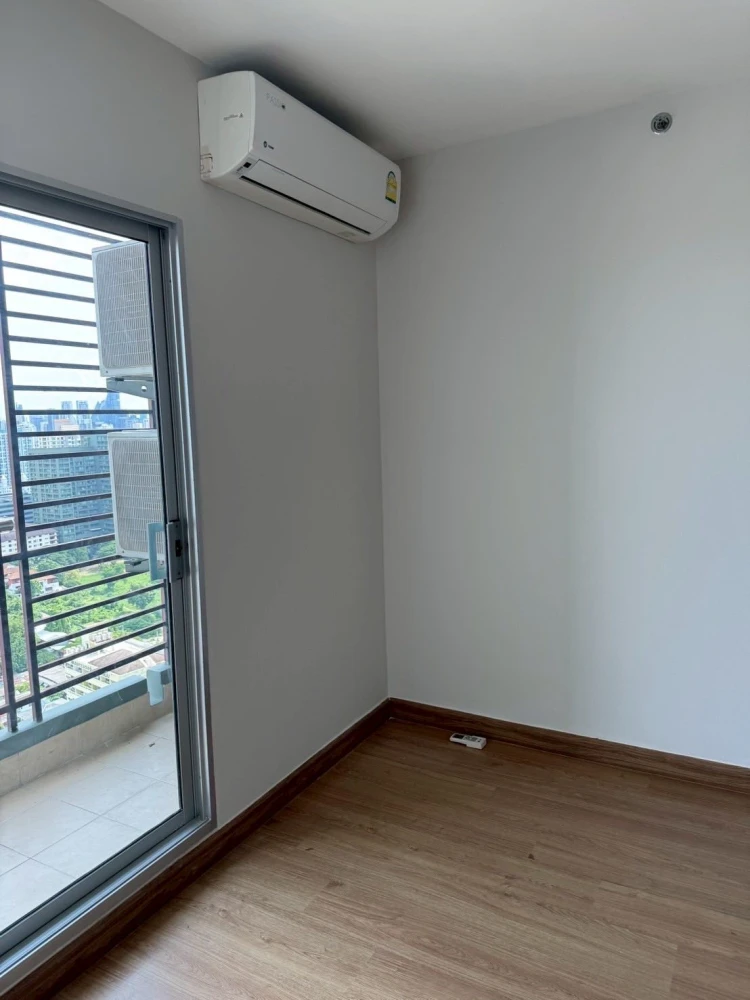 For sale Supalai Park Ekkamai-Thonglor, nice room, good location, comes with large usable area, hurry and reserve now.