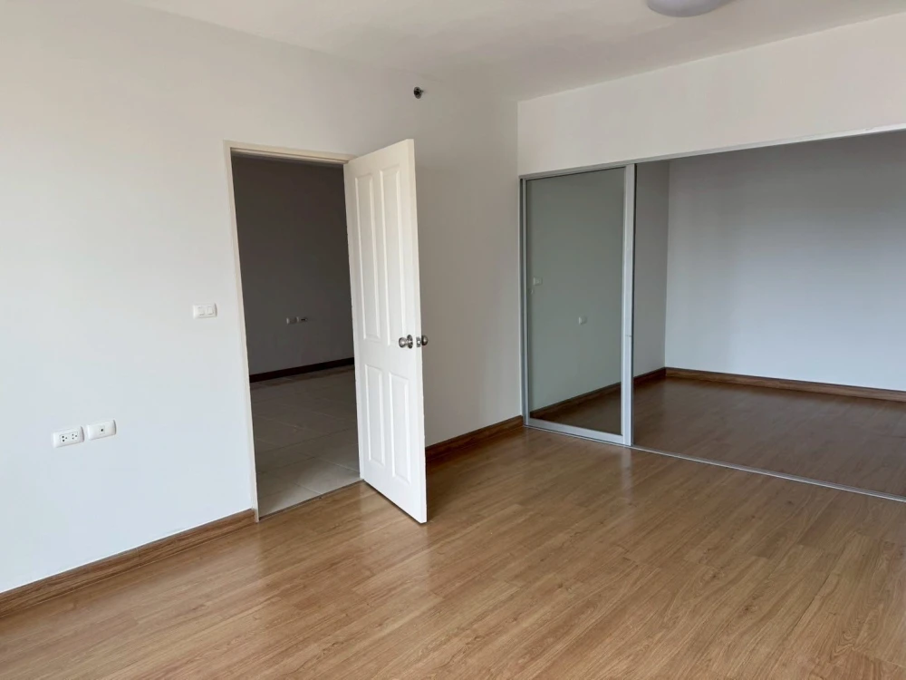 For sale Supalai Park Ekkamai-Thonglor, nice room, good location, comes with large usable area, hurry and reserve now.
