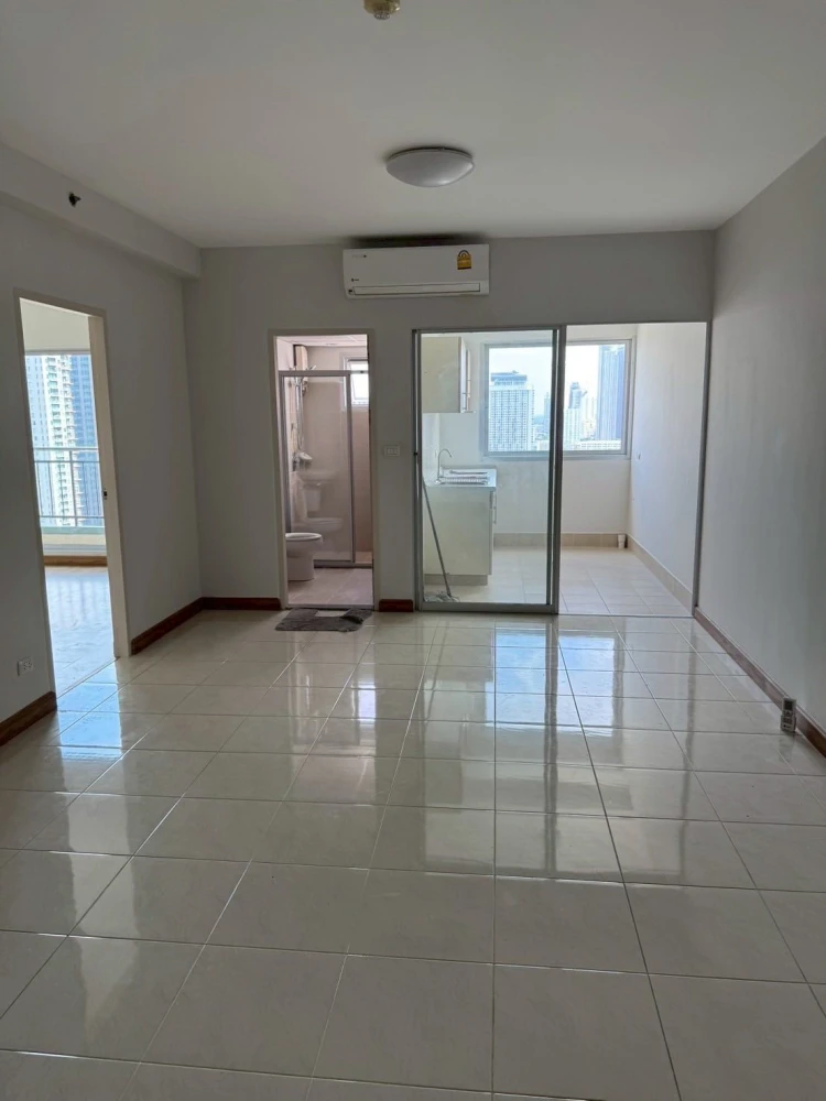 For sale Supalai Park Ekkamai-Thonglor, nice room, good location, comes with large usable area, hurry and reserve now.