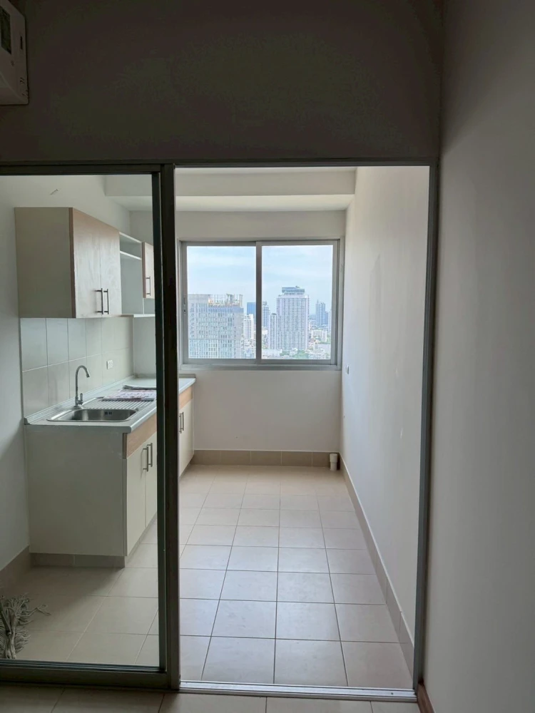 For sale Supalai Park Ekkamai-Thonglor, nice room, good location, comes with large usable area, hurry and reserve now.