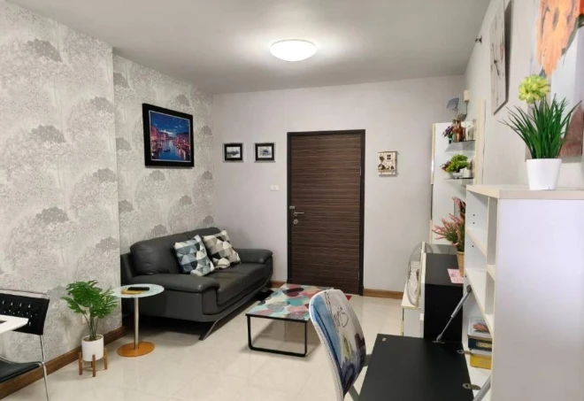 For Sale: Supalai Park Khaerai Ngamwongwan, 14th floor. Fully furnished, inviting unit—book now!